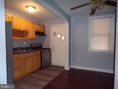 1018 Ellicott Dr, Baltimore, MD 21216 - photo 4