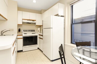 38A Charter St unit 6R, Boston, MA 02113 - photo 3