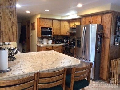 211 Adam Dr, Canyon City, OR 97820 - photo 3