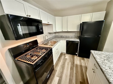 3499 W Lafayette Ave, Decatur, IL 62522 - photo 3