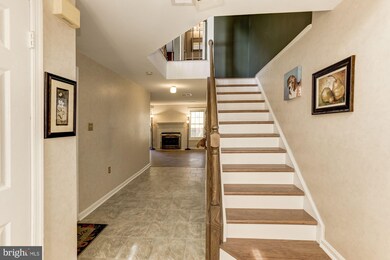 6316 Mary Todd Ct, Centreville, VA 20121 - photo 5