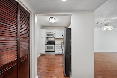 8901 N New River Canal Rd unit 14W, Plantation, FL 33324 - photo 4