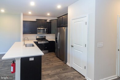 28 Peregrine Way, Burlington, NJ 08016 - photo 2