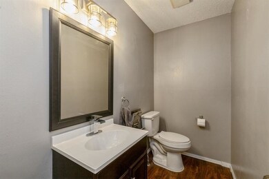 4929 W Park Dr unit 105, West Des Moines, IA 50266 - photo 4