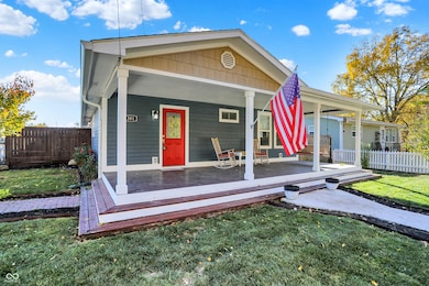 301 W Pierce St, Whitestown, IN 46075 - photo 2