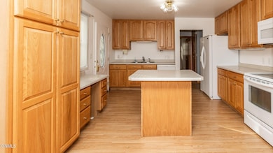 823 N 27th St, Bismarck, ND 58501 - photo 6