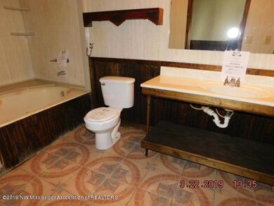 885 Bennett Cir, Byhalia, MS 38611 - photo 6