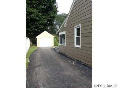 Parking Lot/Garage
