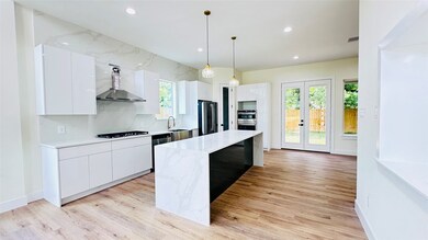 3437 Rebecca St, Houston, TX 77021 - photo 7