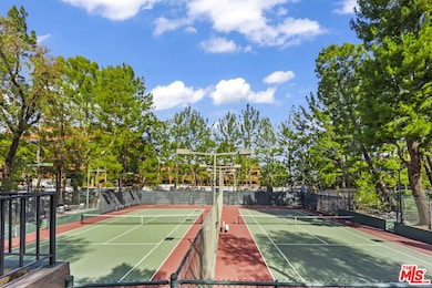 4752 Park Encino Ln unit 212, Encino, CA 91436 - photo 6