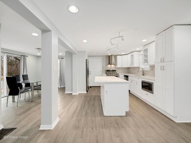 15W256 Forest Ln, Elmhurst, IL 60126 - photo 3