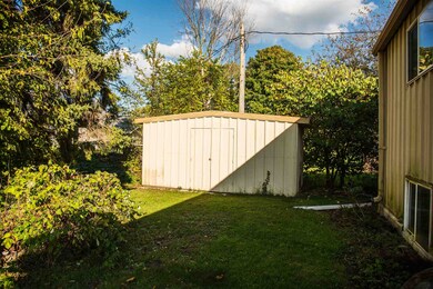 226 E Lake St, Topeka, IN 46571 - photo 5