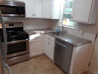 2028 SW Stone Ave, Topeka, KS 66604 - photo 5