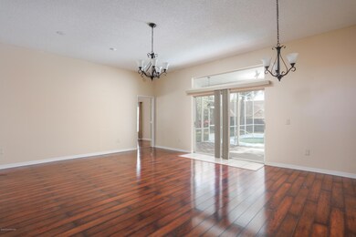 105 Brookhollow Cir-7