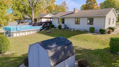 860 Cambridge Dr, Wabash, IN 46992 - photo 2