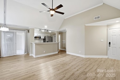 2500 Cranbrook Ln unit 11, Charlotte, NC 28207 - photo 5
