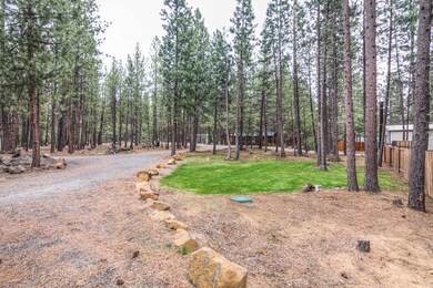 Tumalo Circle 60305 (5 of 35)