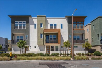 27554 Sparrow Ct, Valencia, CA 91355 - photo 4