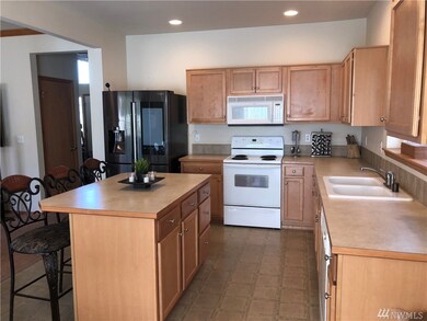 11505 185th St E, Puyallup, WA 98374 - photo 3