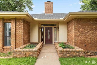 1510 Bentwood Dr, Iowa Park, TX 76367 - photo 2