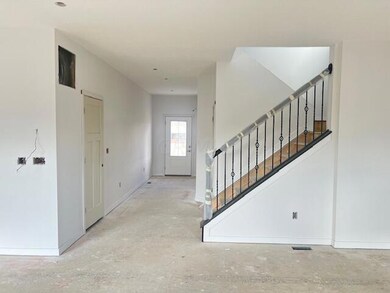 LY217 foyer