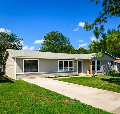 1116 Poindexter Ave, Cleburne, TX 76033 - photo 2