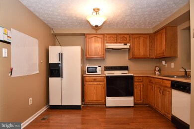 1214 Valley Leaf Ct, Edgewood, MD 21040 - photo 2