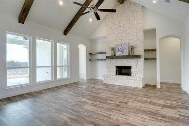 1102 Stagecoach Ranch Dr, Weatherford, TX 76085 - photo 6