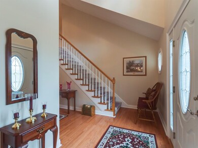 102 Metcalf Dr, Frankfort, KY 40601 - photo 4