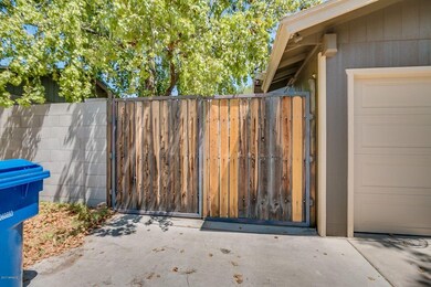 RV gate