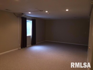 1646 W 67th St, Davenport, IA 52806 - photo 5