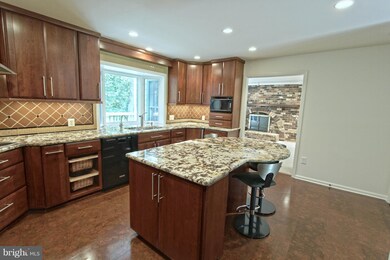 5108 Pheasant Ridge Rd, Fairfax, VA 22030 - photo 6