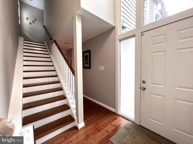 1514 Roundleaf Ct, Reston, VA 20190 - photo 3