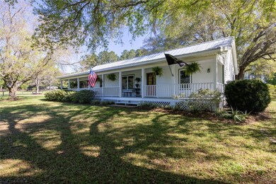Beauty under the Oak trees