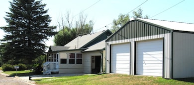 502 5th St, Reeder, ND 58649 - photo 2