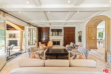 1008 Lexington Rd, Beverly Hills, CA 90210 - photo 4