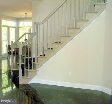 8734 Marburg Manor Dr, Lutherville Timonium, MD 21093 - photo 5