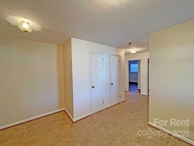 2328 5th Ave SW, Hickory, NC 28602 - photo 4