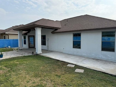 3122 Conde Dr, Laredo, TX 78045 - photo 4