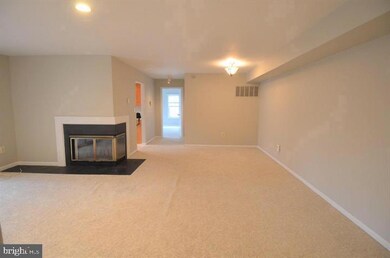 113 Cascade Ct unit 7, Princeton, NJ 08540 - photo 2