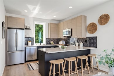 2817 Franklin Ave E unit A, Seattle, WA 98102 - photo 5