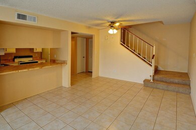 010_Living - Kitchen