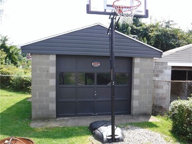 Detached Garage