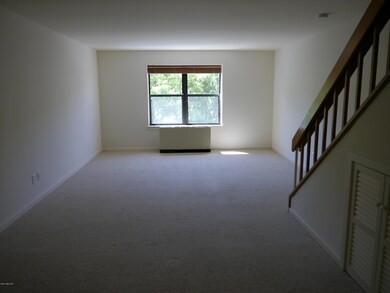 328 Pemberwick Rd unit 1, Greenwich, CT 06831 - photo 6