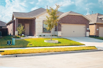 8617 Sandy Park Dr, Fort Worth, TX 76179 - photo 2