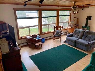 43 Leach Point Road Perry, living room t