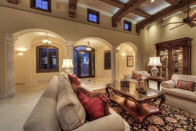 009_Foyer-Living