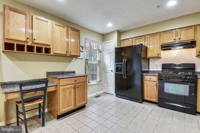 8502 Pine Meadows Dr, Odenton, MD 21113 - photo 5