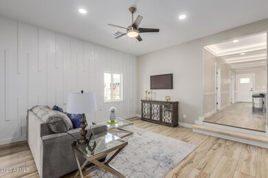 2520 N Mitchell St, Phoenix, AZ 85006 - photo 7