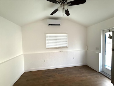 5521 1/2 5th Ave N, Saint Petersburg, FL 33710 - photo 7